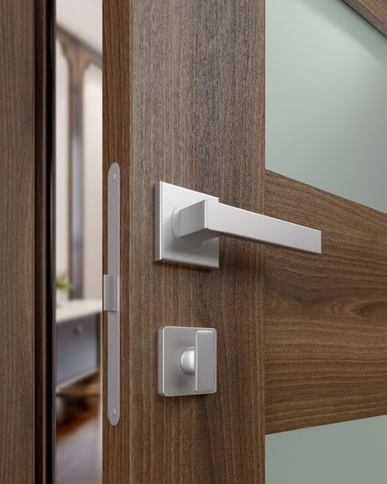 Prefinished Avon 07-01 Vetro Pecan Nutwood Modern Interior Single Door
